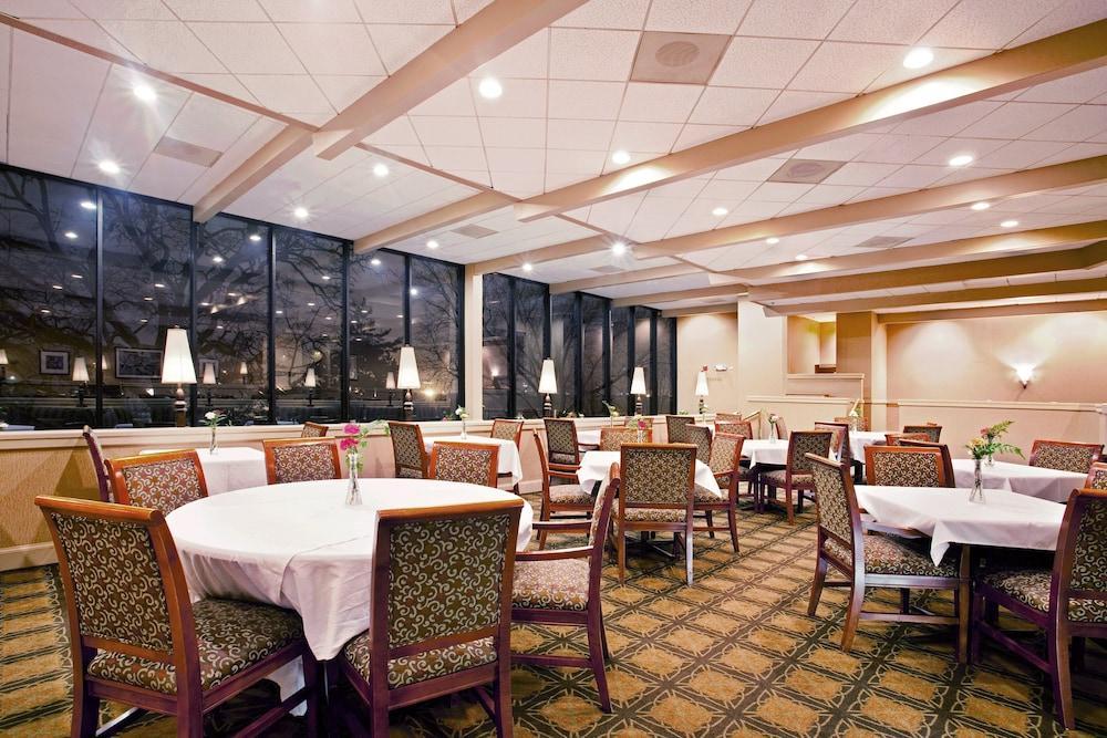 Holiday Inn Chicago Nw Crystal Lk Conv Ctr By Ihg Crystal Lake Esterno foto