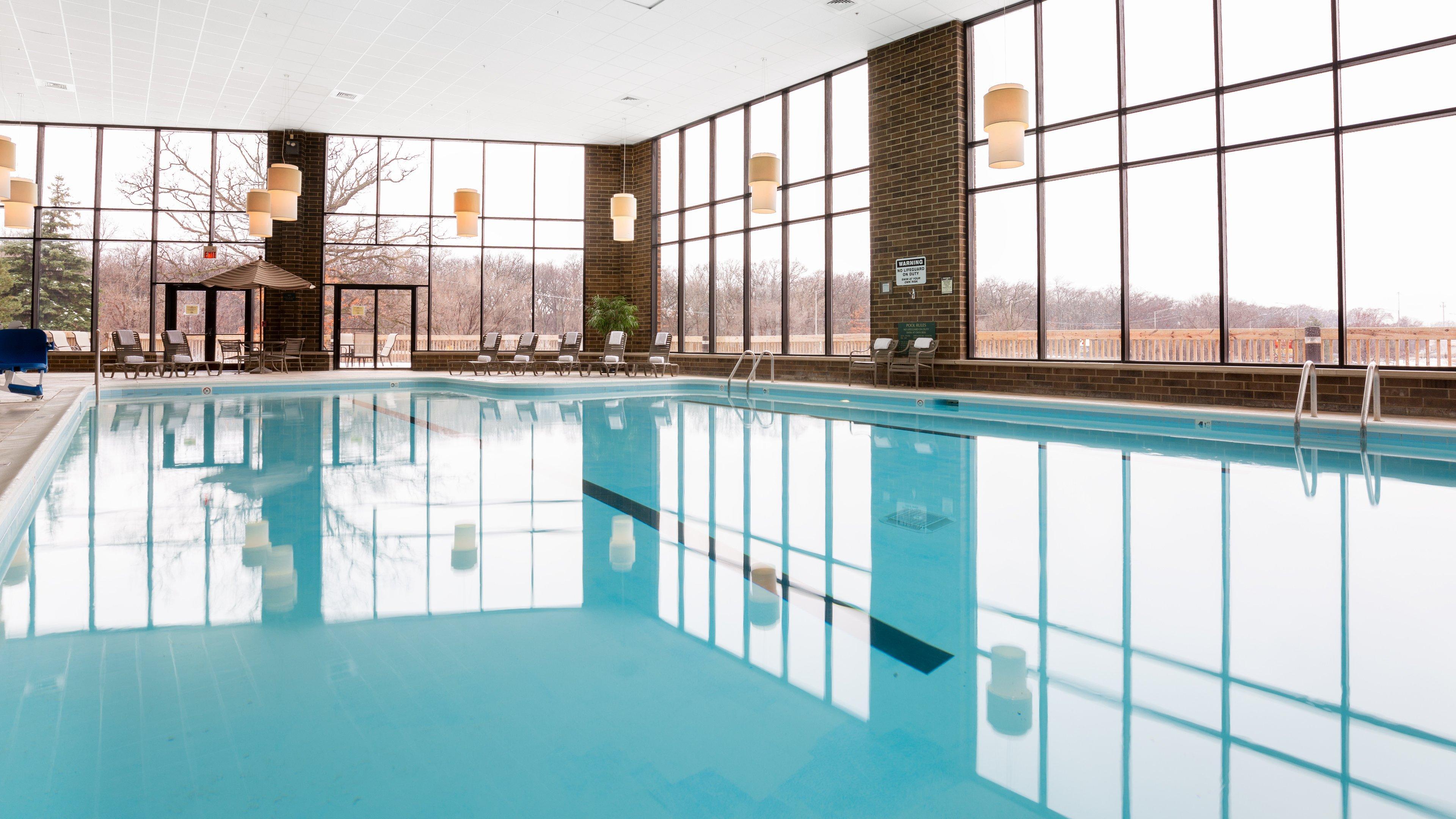 Holiday Inn Chicago Nw Crystal Lk Conv Ctr By Ihg Crystal Lake Esterno foto